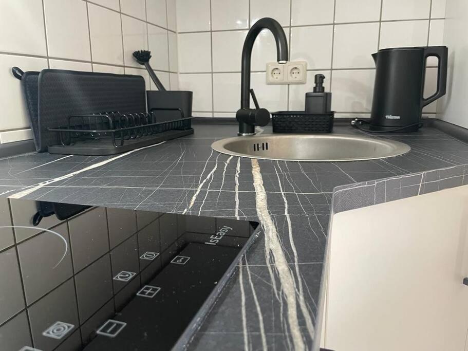 Modernes Apartment In Chemnitz Buitenkant foto