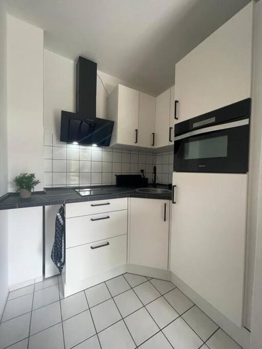 Modernes Apartment In Chemnitz Buitenkant foto